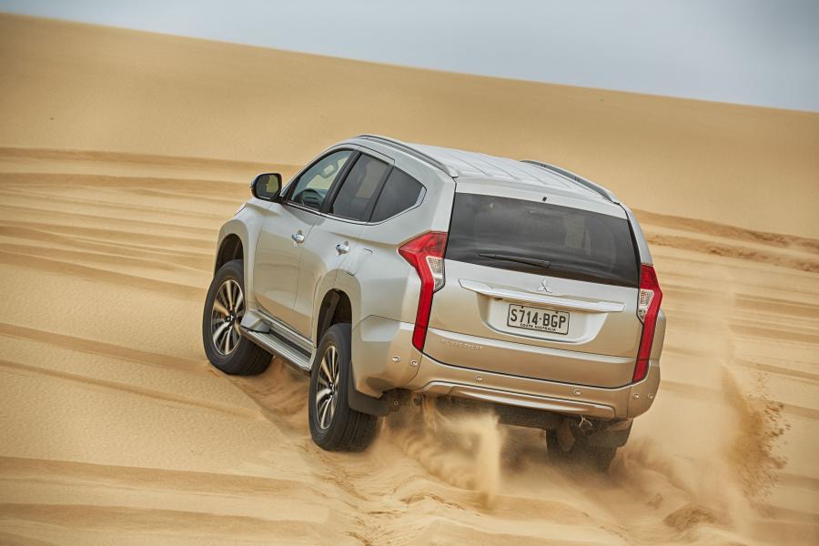  Mitsubishi Pajero Sport Exceed 2015 года  (AU) (фото 22 из 40)